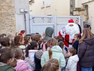 Visite du Père Noël à l'école ND Mauguio